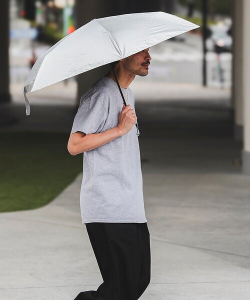 bpr BEAMS（ビーピーアール ビームス ）の「【コンパクト】UVカット 晴雨兼用 折り畳み傘 ②（折りたたみ傘・レディース・シルバー/ブラック・ONE SIZE）」の3枚目の写真