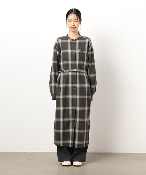 ONIGIRI（オニギリ）の「起毛チェック　シャツワンピース（シャツワンピース・レディース・チャコール/ベージュ・FREE）」の6枚目の写真