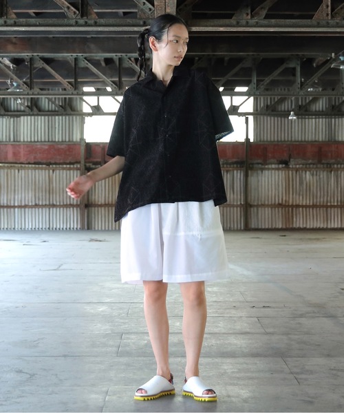 STOF(ストフ)の「Stone Yard Floc Shirt(シャツ/ブラウス・メンズ・ブラック/ホワイト・S/M)」の3枚目の写真