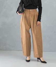 タックカーブパンツ