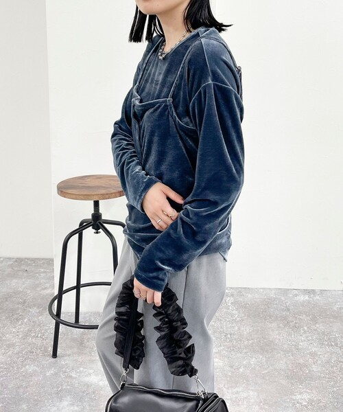 fredy emue(フレディエミュ)の「ベロアロンTビスチェセット(Tシャツ/カットソー・レディース・ブラック/グレイッシュブルー/ブラウン・38)」の11枚目の写真