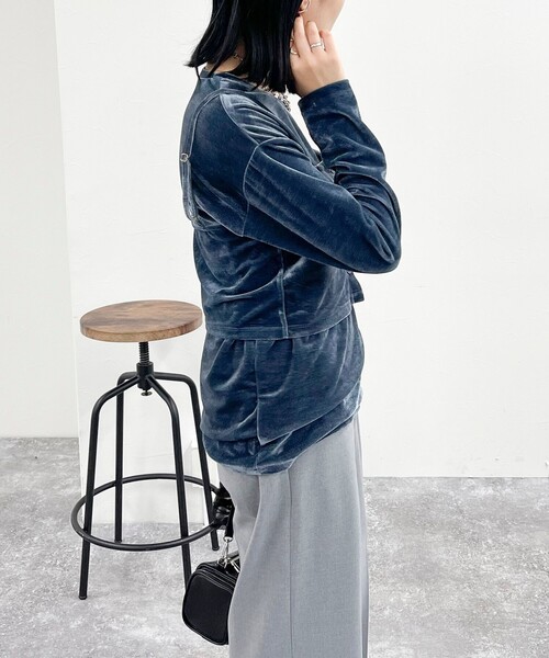 fredy emue(フレディエミュ)の「ベロアロンTビスチェセット(Tシャツ/カットソー・レディース・ブラック/グレイッシュブルー/ブラウン・38)」の14枚目の写真