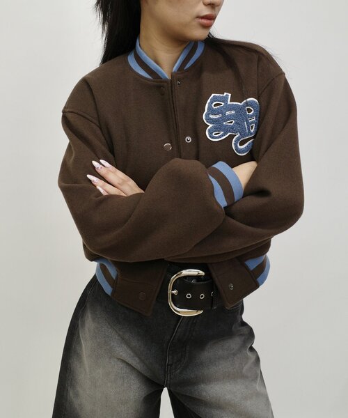 WHO'S WHO gallery（フーズフーギャラリー）の「【SLOPPY/スロッピー】ボンバージャケット（スタジャン・レディース・ブラウン/ネイビー/オフホワイト/ブラック・FREE）」の11枚目の写真