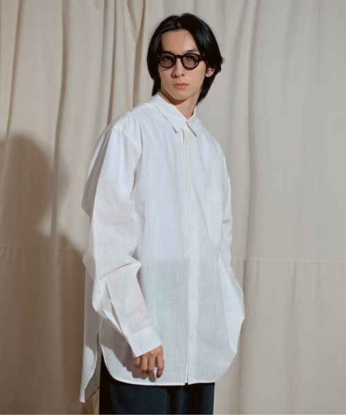 Coffee & Cigarettes(コーヒーアンドシガレッツ)の「3-10D24 オーバーサイズ シャンブレー 長袖シャツ(シャツ/ブラウス・メンズ・ホワイト/ネイビー/ブラック・M/L/XL)」の2枚目の写真