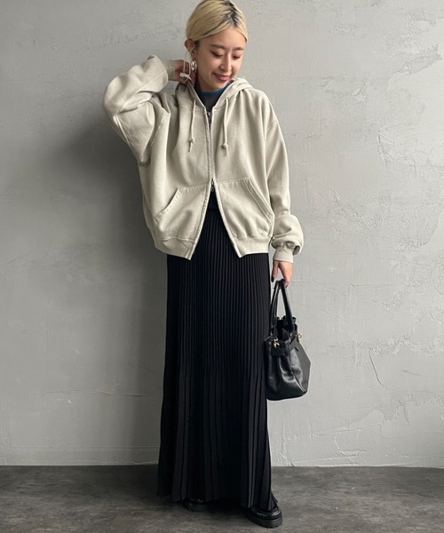 JEANS FACTORY Clothes（ジーンズファクトリークローズ）の「[Jeans Factory Clothes/ジーンズファクトリークローズ] ケミカル加工 フェードスウェット ジップパーカー（パーカー・レディース・ブラック/グレー/レッド・S/M/L）」の4枚目の写真