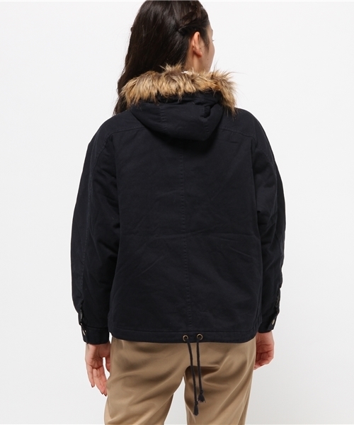 one after another NICE CLAUP（ワンアフターアナザーナイスクラップ）の「【ナイスクラップ】ファー付中綿ドルマンブルゾン（ブルゾン・レディース・カーキ/ネイビー/ベージュ・FREE）」の6枚目の写真