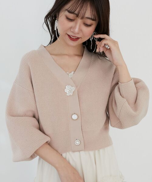 MAJESTIC LEGON（マジェスティックレゴン）の「フラワーモチーフボタンカーディガン（カーディガン/ボレロ・レディース・ブルー/ライトグリーン/アイボリー/ピンクベージュ・MEDIUM）」の17枚目の写真