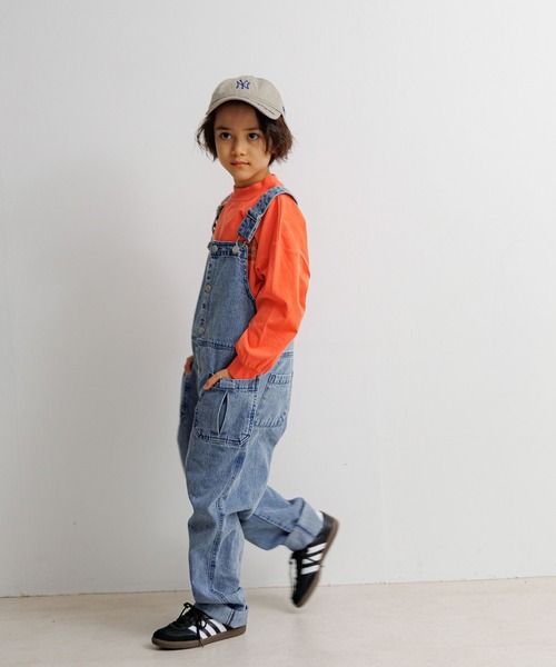 BAYFLOW（ベイフロー）の「[肩紐調節可能★]デニムサロペット(KIDS)（サロペット/オーバーオール・キッズ・インディゴブルー・150cm/130cm/110cm）」の10枚目の写真