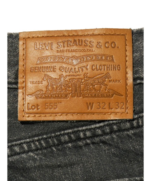 Levi's(リーバイス)の「Levi's/リーバイス 555(TM) ジーンズ リラックスストレート(デニムパンツ・メンズ・ブラック/ライトインディゴブルー/インディゴブルー・W28 L32/W29 L32/W30 L32/W31 L32/W32 L32/W33 L32/W34 L32/W36 L32)」の12枚目の写真