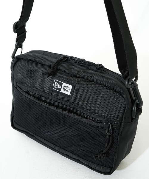 NEW ERA（ニューエラ）の「【NEW ERA/ニューエラ】SHOULDER POUCH L（ショルダーバッグ・メンズ・ブラック×ホワイト/ブラック/ストーン/オリーブ・FREE）」の8枚目の写真