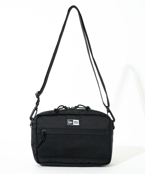NEW ERA（ニューエラ）の「【NEW ERA/ニューエラ】SHOULDER POUCH L（ショルダーバッグ・メンズ・ブラック×ホワイト/ブラック/ストーン/オリーブ・FREE）」の6枚目の写真