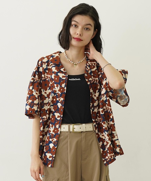 MILKFED.(ミルクフェド)の「FLORAL ALL OVER PATTERN SHIRT(シャツ/ブラウス・レディース・ブラウン/ライトピンク/ブルー・ONE SIZE)」の1枚目の写真