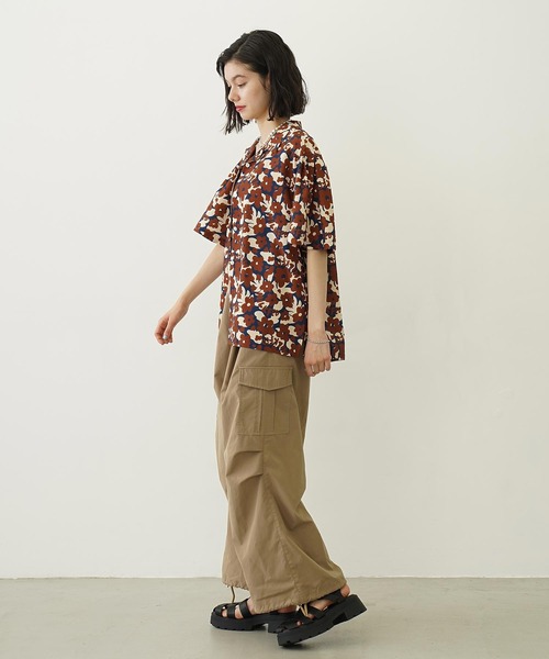 MILKFED.(ミルクフェド)の「FLORAL ALL OVER PATTERN SHIRT(シャツ/ブラウス・レディース・ブラウン/ライトピンク/ブルー・ONE SIZE)」の7枚目の写真