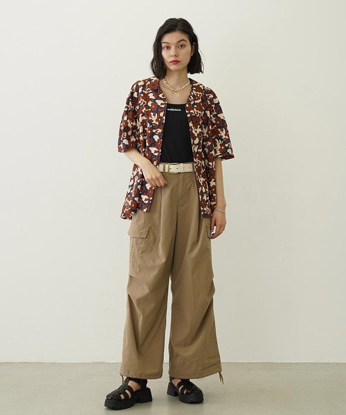 MILKFED.(ミルクフェド)の「FLORAL ALL OVER PATTERN SHIRT(シャツ/ブラウス・レディース・ブラウン/ライトピンク/ブルー・ONE SIZE)」の8枚目の写真