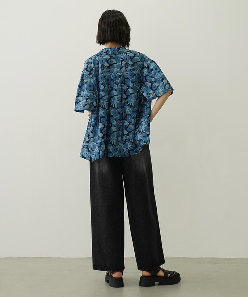 MILKFED.(ミルクフェド)の「FLORAL ALL OVER PATTERN SHIRT(シャツ/ブラウス・レディース・ブラウン/ライトピンク/ブルー・ONE SIZE)」の16枚目の写真