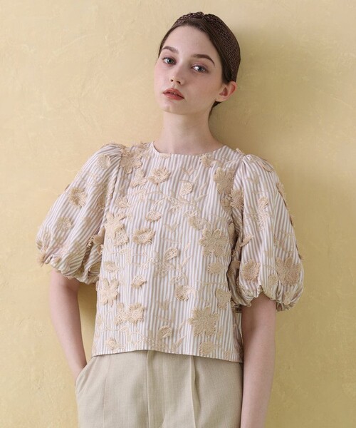 yori フラワー刺繍 パフスリーブブラウス 36サイズ yori フラワー刺繍 パフスリーブブラウス 36サイズ
