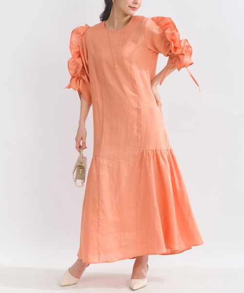 PICCIN PERLA（ピッチンペルラ）の「袖シャーリングフリルリネンワンピース（ワンピース・レディース・オレンジ/ブルー/ブラック・M）」の15枚目の写真