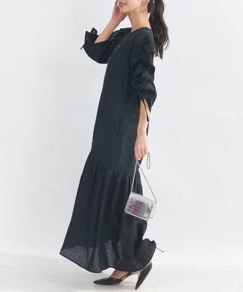 PICCIN PERLA（ピッチンペルラ）の「袖シャーリングフリルリネンワンピース（ワンピース・レディース・オレンジ/ブルー/ブラック・M）」の5枚目の写真