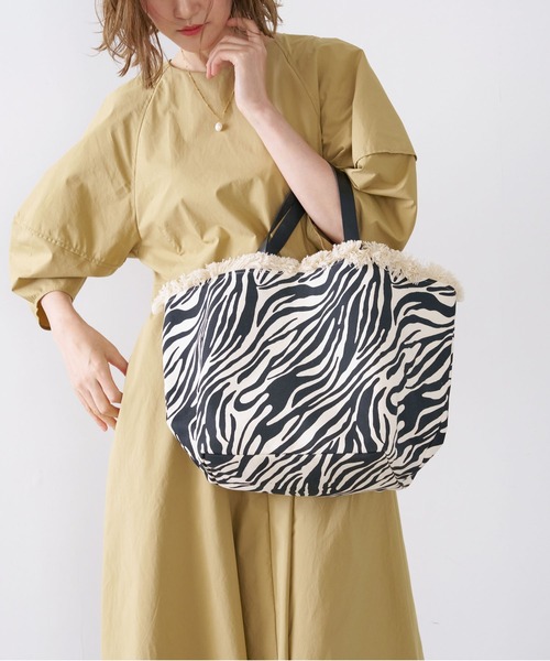 The Bagmati(ザバグマティ)の「【The Bagmati】ゼブラキャンバストートバッグ-CANVAS TOTE BAG with FRIENGE TOP(トートバッグ・レディース・ゼブラ・FREE)」の2枚目の写真