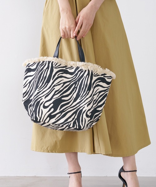 The Bagmati(ザバグマティ)の「【The Bagmati】ゼブラキャンバストートバッグ-CANVAS TOTE BAG with FRIENGE TOP(トートバッグ・レディース・ゼブラ・FREE)」の4枚目の写真