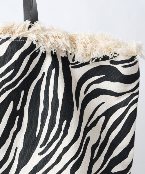 The Bagmati(ザバグマティ)の「【The Bagmati】ゼブラキャンバストートバッグ-CANVAS TOTE BAG with FRIENGE TOP(トートバッグ・レディース・ゼブラ・FREE)」の20枚目の写真