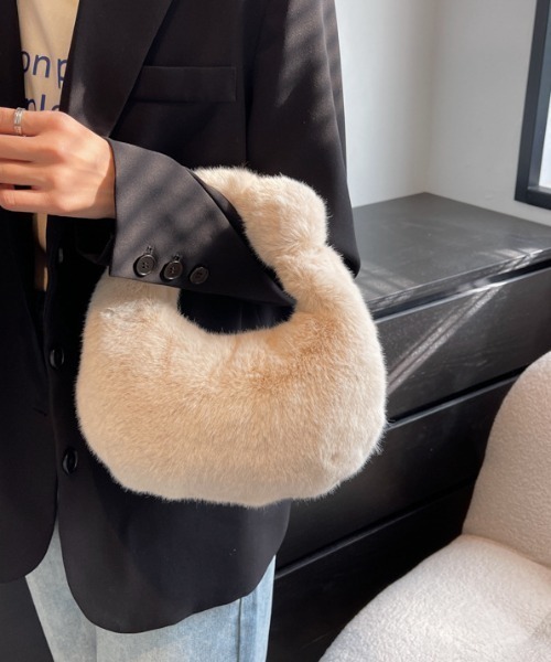 Mela（メラ）の「FUR HAND BAG（ハンドバッグ・レディース・アイボリー/グレー/ブラック/ホワイト/ベージュ/イエロー・FREE）」の7枚目の写真