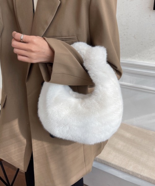 Mela（メラ）の「FUR HAND BAG（ハンドバッグ・レディース・アイボリー/グレー/ブラック/ホワイト/ベージュ/イエロー・FREE）」の12枚目の写真
