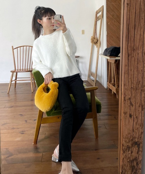 Mela（メラ）の「FUR HAND BAG（ハンドバッグ・レディース・アイボリー/グレー/ブラック/ホワイト/ベージュ/イエロー・FREE）」の20枚目の写真