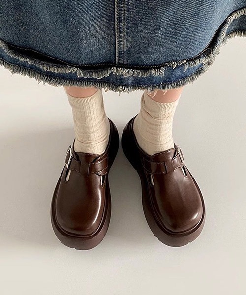 SVEC（シュベック）の「ベルトポイント 厚底 サボサンダル（サンダル・レディース・ブラウン/ブラック・40/39/38/37/36/35）」の13枚目の写真