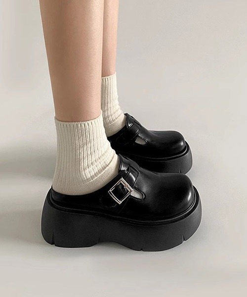 SVEC（シュベック）の「ベルトポイント 厚底 サボサンダル（サンダル・レディース・ブラウン/ブラック・40/39/38/37/36/35）」の7枚目の写真