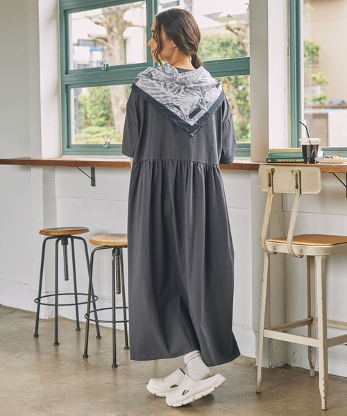 ナンバリング刺繍 ウエストギャザー切り替え 半袖 ロング