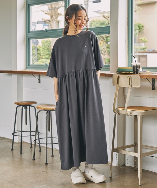 【送関税込】コットンピケ 半袖 ギャザー ワンピース セール】ナンバリング刺繍 ウエストギャザー切り替え 半袖