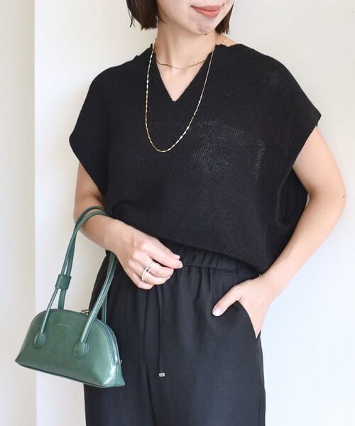 SHIPS(シップス)の「〈手洗い可能〉ポリエステル 麻 スキッパー プルオーバー(ニット/セーター・レディース・ブラック/ホワイト/オレンジ・ONE SIZE)」の2枚目の写真