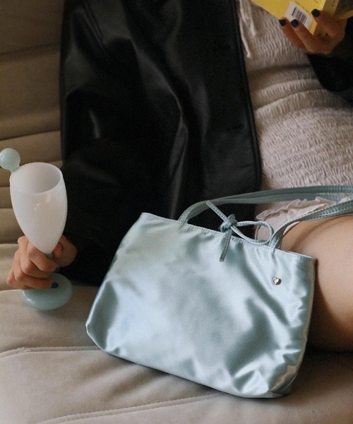 UP START（アップスタート）の「【LAMPOON】サテンミニトート（トートバッグ・レディース・ピンク/ブルー・FREE）」の4枚目の写真