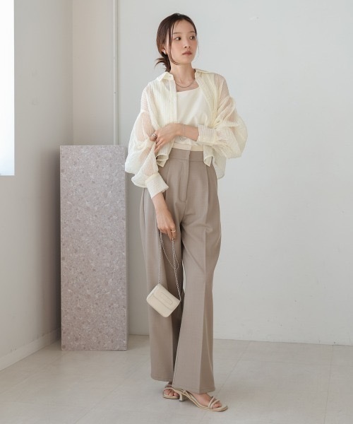 Bab(バブ)の「タックスリーブコンパクトシアーシャツブラウス(シャツ/ブラウス・レディース・ホワイト系その他/ベージュ/サックスブルー・MEDIUM)」の5枚目の写真