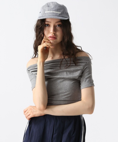 FOREVER 21（フォーエバー トゥエンティーワン）の「【2025SS】華奢見えオフショルドレープＴシャツ（Tシャツ/カットソー・レディース・ブラック/オフホワイト/グレー/ピンク・FREE）」の13枚目の写真
