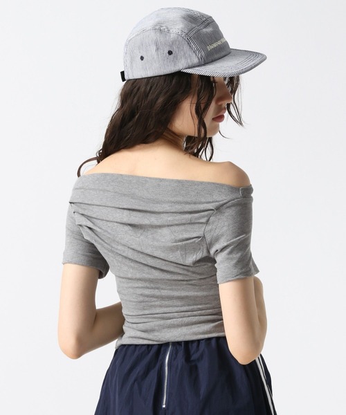 FOREVER 21（フォーエバー トゥエンティーワン）の「【2025SS】華奢見えオフショルドレープＴシャツ（Tシャツ/カットソー・レディース・ブラック/オフホワイト/グレー/ピンク・FREE）」の14枚目の写真