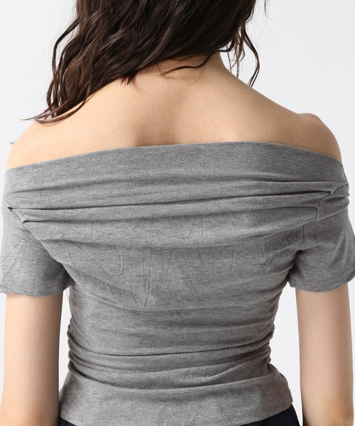 FOREVER 21（フォーエバー トゥエンティーワン）の「【2025SS】華奢見えオフショルドレープＴシャツ（Tシャツ/カットソー・レディース・ブラック/オフホワイト/グレー/ピンク・FREE）」の5枚目の写真