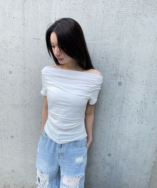 FOREVER 21（フォーエバー トゥエンティーワン）の「【2025SS】華奢見えオフショルドレープＴシャツ（Tシャツ/カットソー・レディース・ブラック/オフホワイト/グレー/ピンク・FREE）」の15枚目の写真