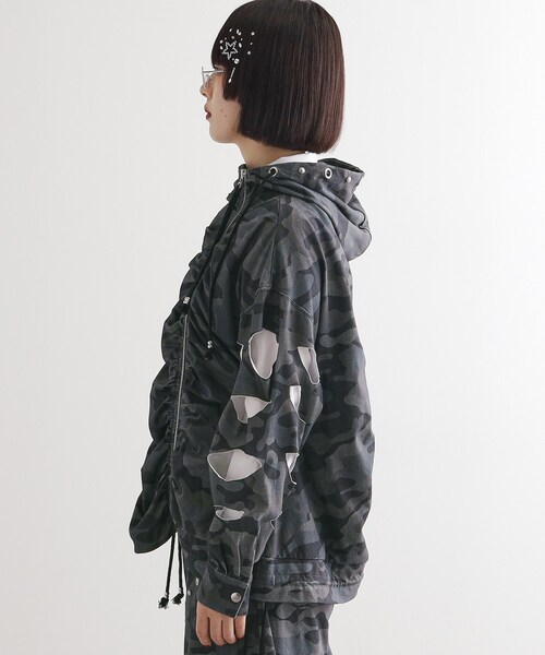 tk.TAKEO KIKUCHI（ティーケータケオキクチ）の「K’PJT by AOI 『Lightweight Parka』（パーカー・レディース・ブラック系/ブラック・66）」の15枚目の写真
