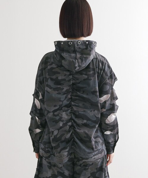 tk.TAKEO KIKUCHI（ティーケータケオキクチ）の「K’PJT by AOI 『Lightweight Parka』（パーカー・レディース・ブラック系/ブラック・66）」の16枚目の写真