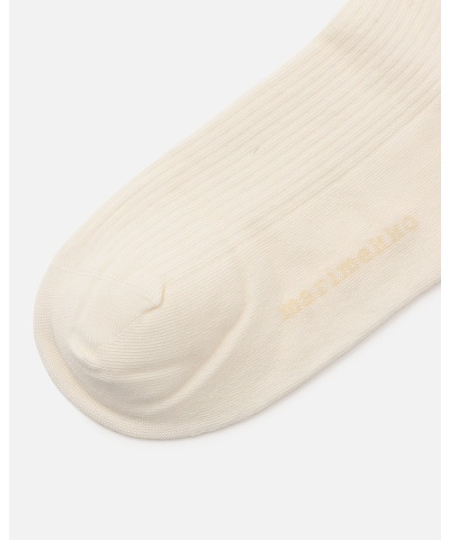 marimekko(マリメッコ)の「Taipuisa Unikko / socks(ソックス/靴下・レディース・ブラック/ホワイト・34/37/40/43)」の4枚目の写真