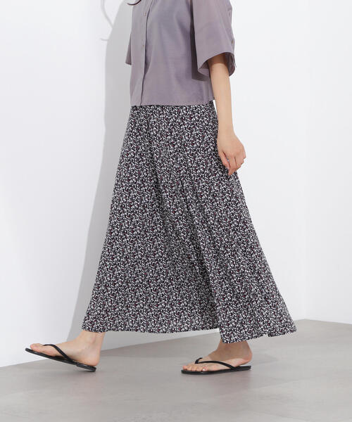 N.（N. Natural Beauty Basic）（エヌエヌナチュラルビューティーベーシック）の「【PS/低身長サイズ】フラワープリントAラインスカート（スカート・レディース・ホワイト系その他/ブラック系その他・MEDIUM/P/S）」の3枚目の写真