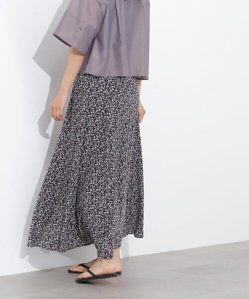 N.（N. Natural Beauty Basic）（エヌエヌナチュラルビューティーベーシック）の「【PS/低身長サイズ】フラワープリントAラインスカート（スカート・レディース・ホワイト系その他/ブラック系その他・MEDIUM/P/S）」の6枚目の写真