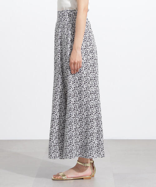 N.（N. Natural Beauty Basic）（エヌエヌナチュラルビューティーベーシック）の「【PS/低身長サイズ】フラワープリントAラインスカート（スカート・レディース・ホワイト系その他/ブラック系その他・MEDIUM/P/S）」の18枚目の写真