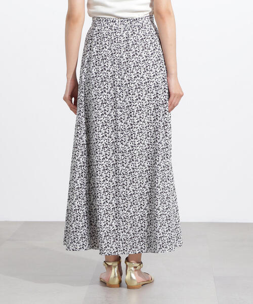 N.（N. Natural Beauty Basic）（エヌエヌナチュラルビューティーベーシック）の「【PS/低身長サイズ】フラワープリントAラインスカート（スカート・レディース・ホワイト系その他/ブラック系その他・MEDIUM/P/S）」の19枚目の写真