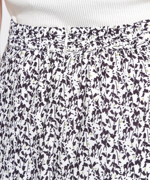 N.（N. Natural Beauty Basic）（エヌエヌナチュラルビューティーベーシック）の「【PS/低身長サイズ】フラワープリントAラインスカート（スカート・レディース・ホワイト系その他/ブラック系その他・MEDIUM/P/S）」の21枚目の写真