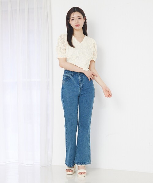 SELFIST(セルフィスト)の「バックリボンレースブラウス Vネック 夏服 フェミニン きれいめ(シャツ/ブラウス・レディース・ブラック/アイボリー・フリー)」の5枚目の写真