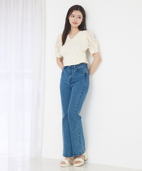 SELFIST(セルフィスト)の「バックリボンレースブラウス Vネック 夏服 フェミニン きれいめ(シャツ/ブラウス・レディース・ブラック/アイボリー・フリー)」の8枚目の写真