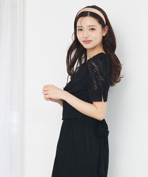 SELFIST(セルフィスト)の「バックリボンレースブラウス Vネック 夏服 フェミニン きれいめ(シャツ/ブラウス・レディース・ブラック/アイボリー・フリー)」の9枚目の写真